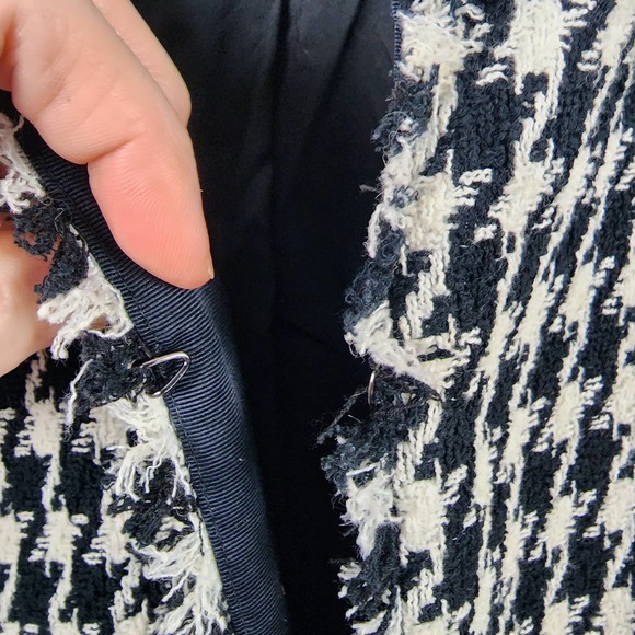 Ann Taylor Houndstooth Fringe Blazer Jacket Black White Size 4 - Picture 10 of 13